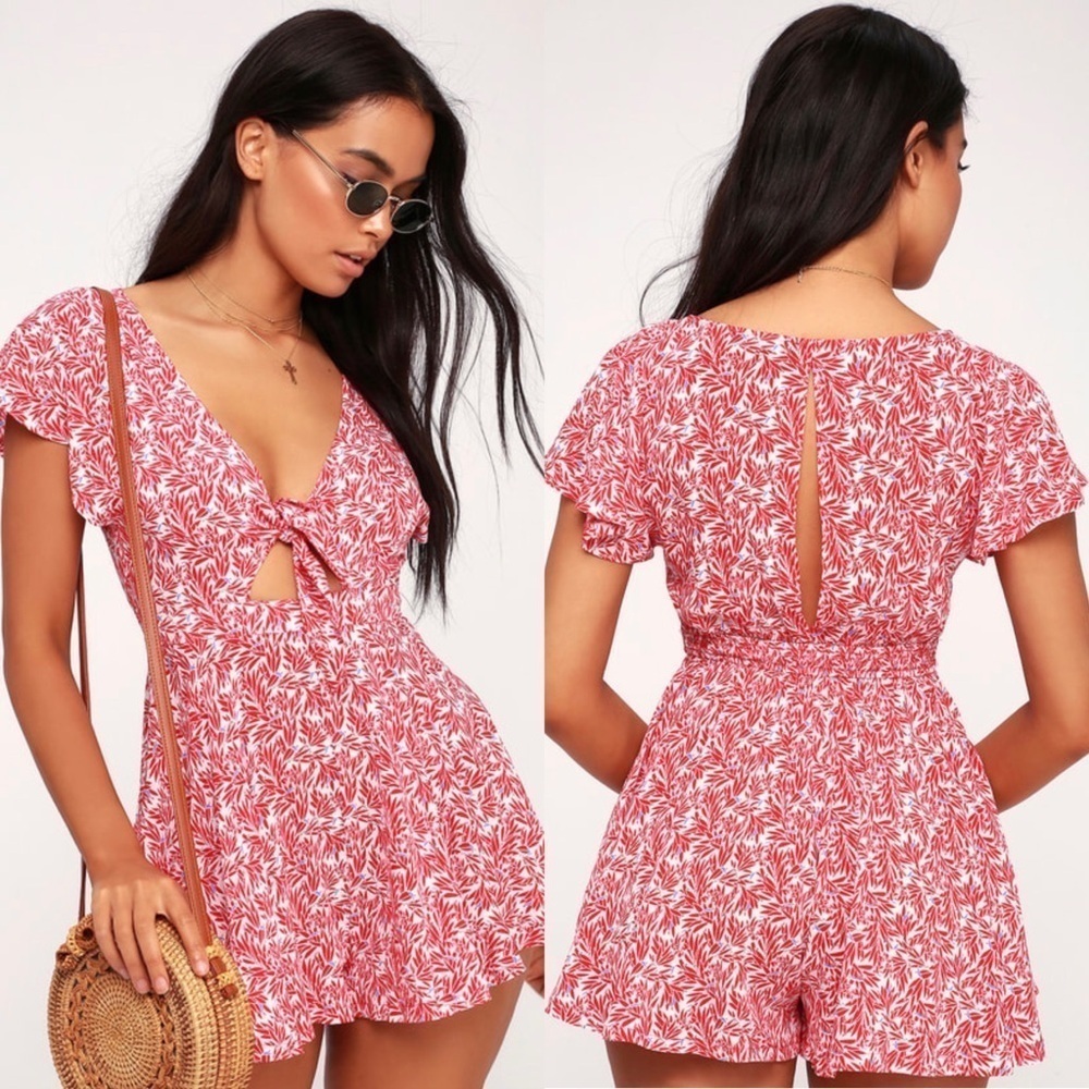 Lulus Dondi Red and White Print Tie-Front Short Sleeve Romper